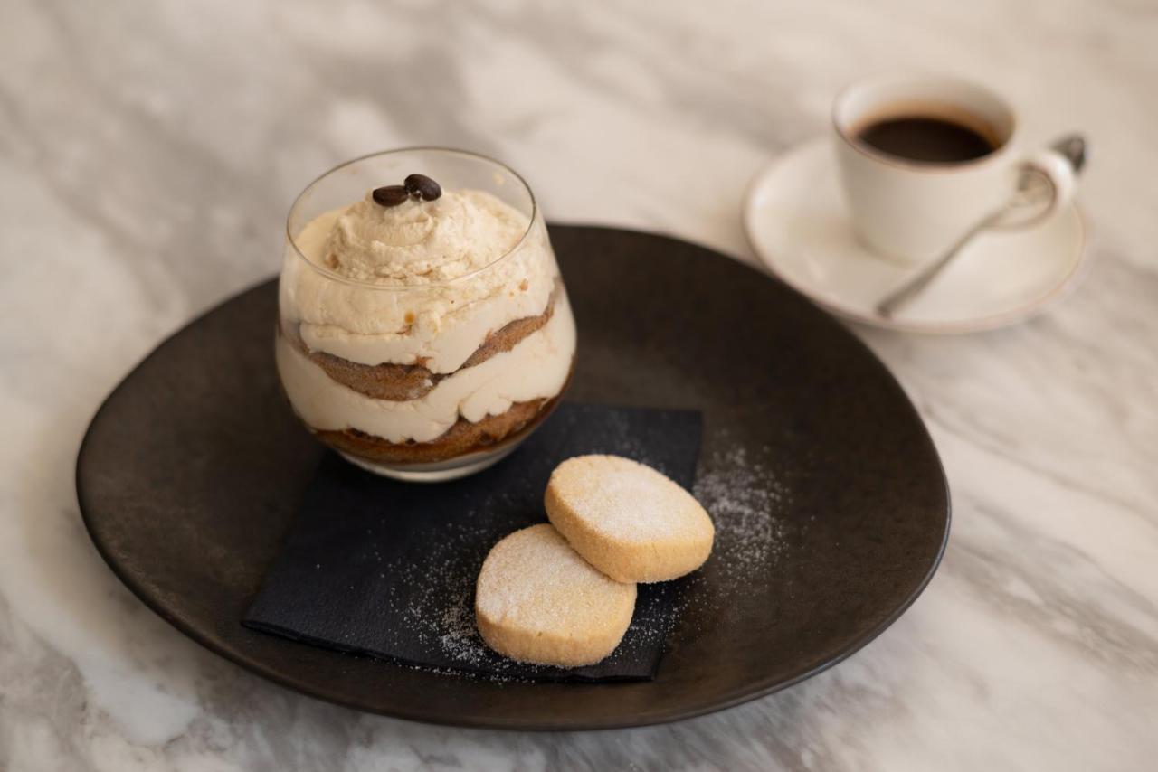 קינלוך ראנוך Dunalastair Hotel Suites מראה חיצוני תמונה Tiramisu