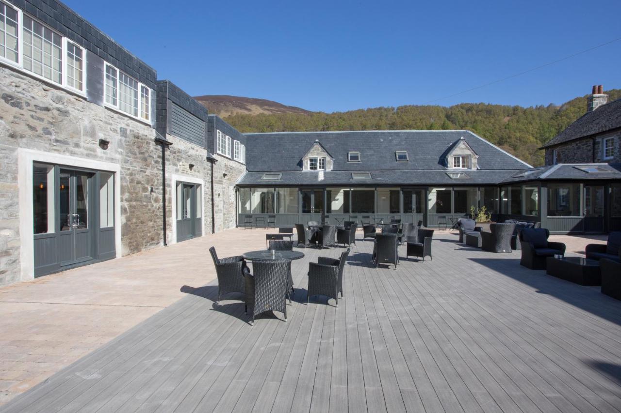 קינלוך ראנוך Dunalastair Hotel Suites מראה חיצוני תמונה The courtyard at the new Highland Folk Museum